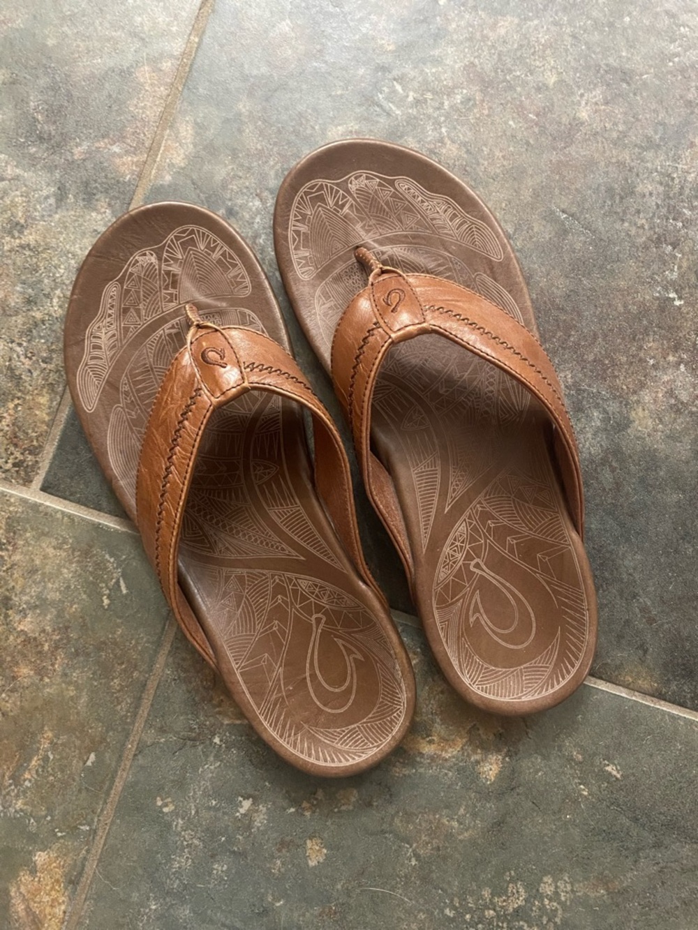 Olukai Hiapo Brown Leather Flip Flops